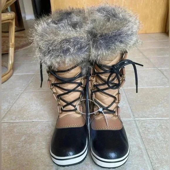 NWOT Sorel Tofino™ II boots  sz 5.5 - Picture 1 of 15